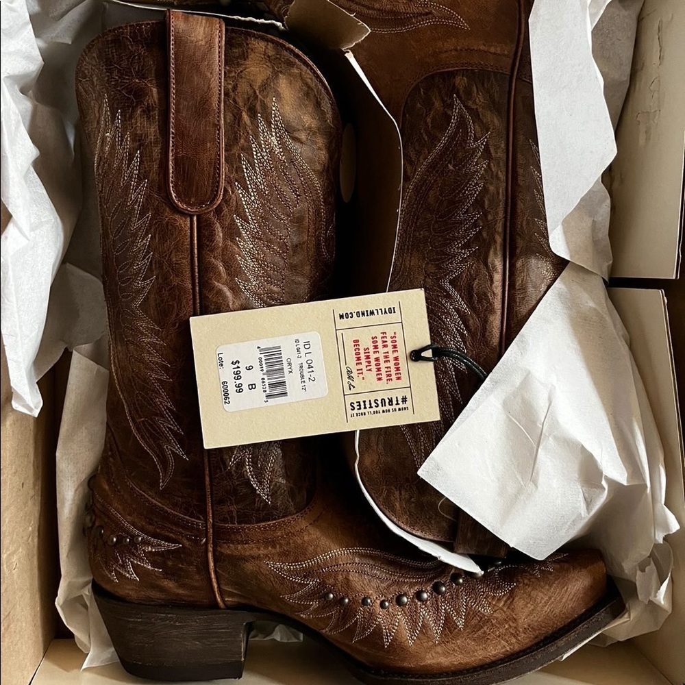 Miranda Lambert boots